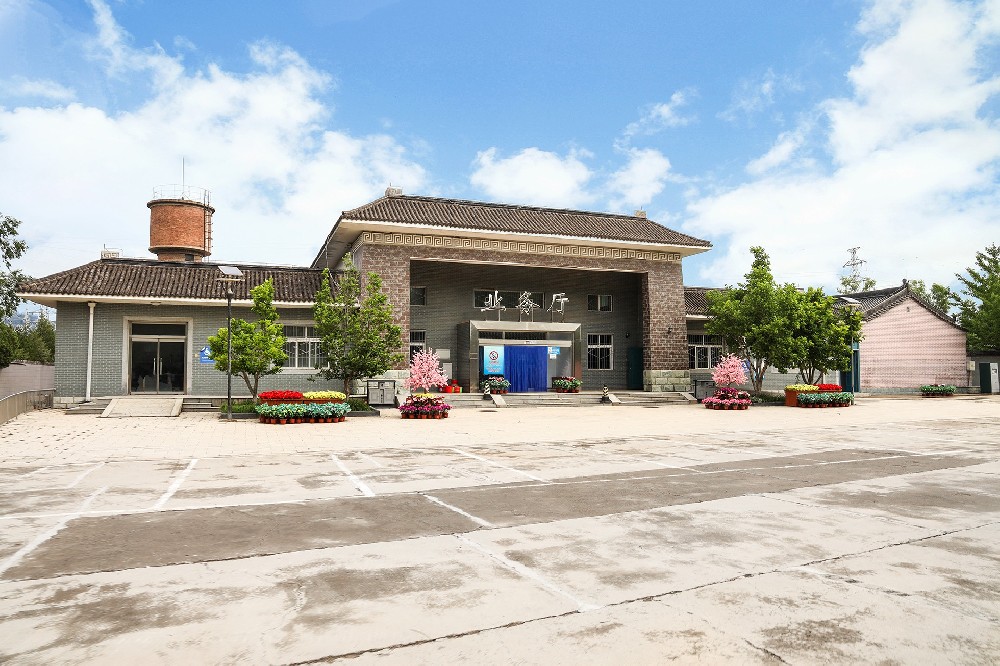 八达岭人民公墓风水环境：京北风水佳地，逝者安息之所