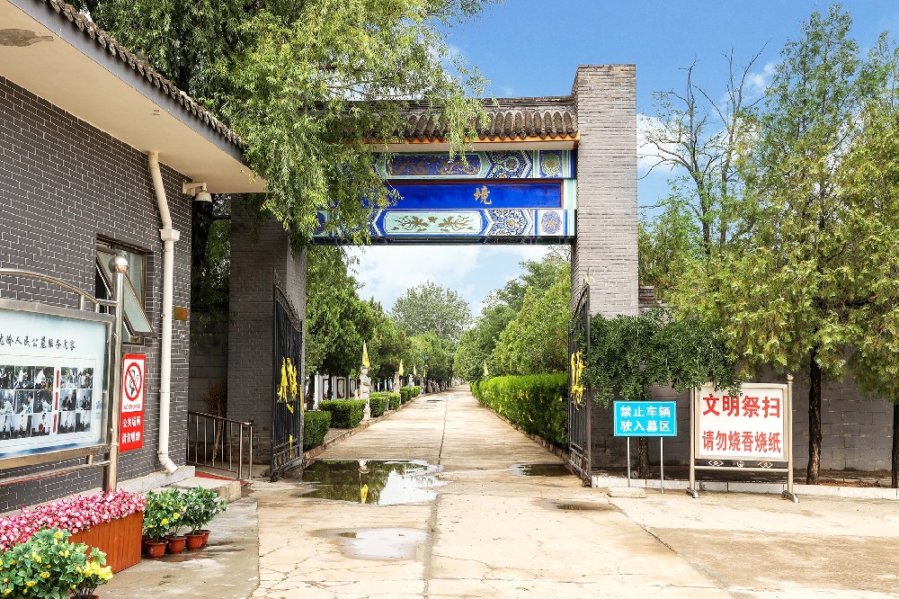 八达岭人民公墓：京北风水福地，安息追思之园