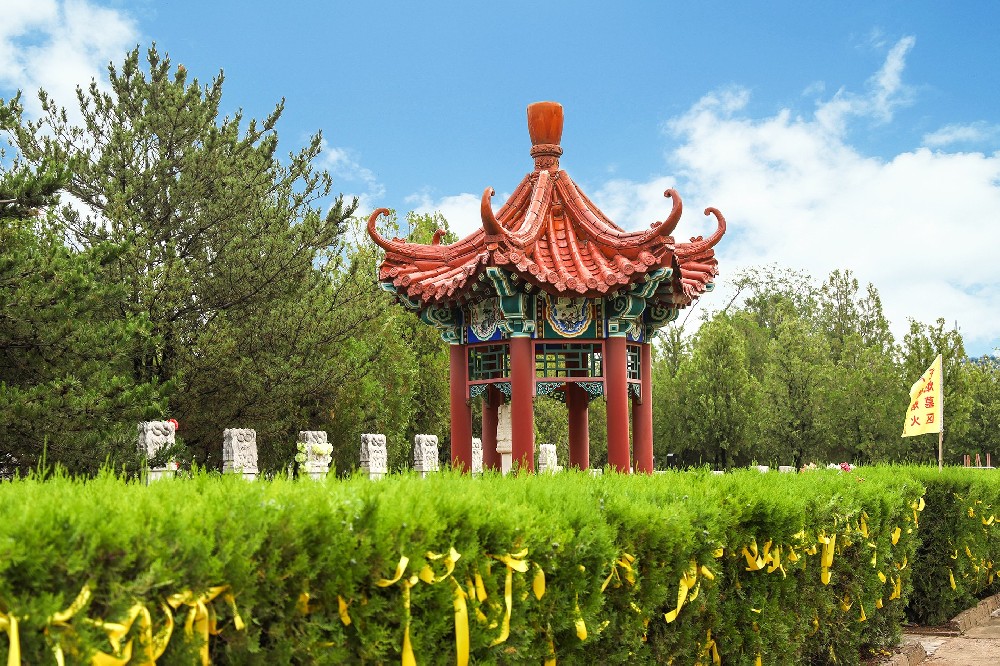 八达岭人民公墓好不好？环境风水与碑型价位全知晓